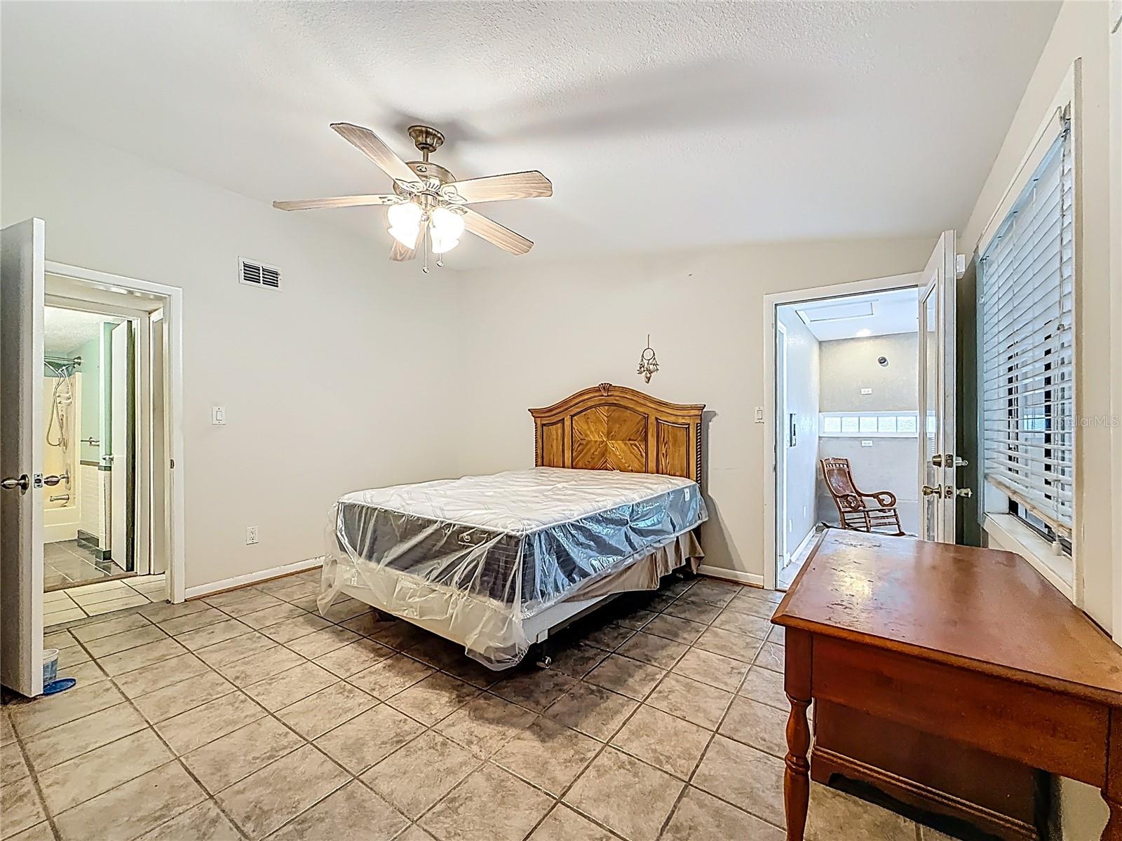 Image 46 of 100 For 1518 Dawn Heights Drive