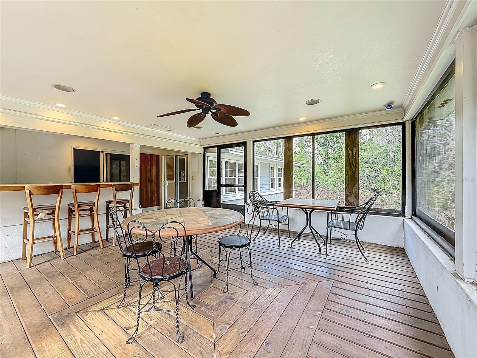 Image 70 of 100 For 1518 Dawn Heights Drive