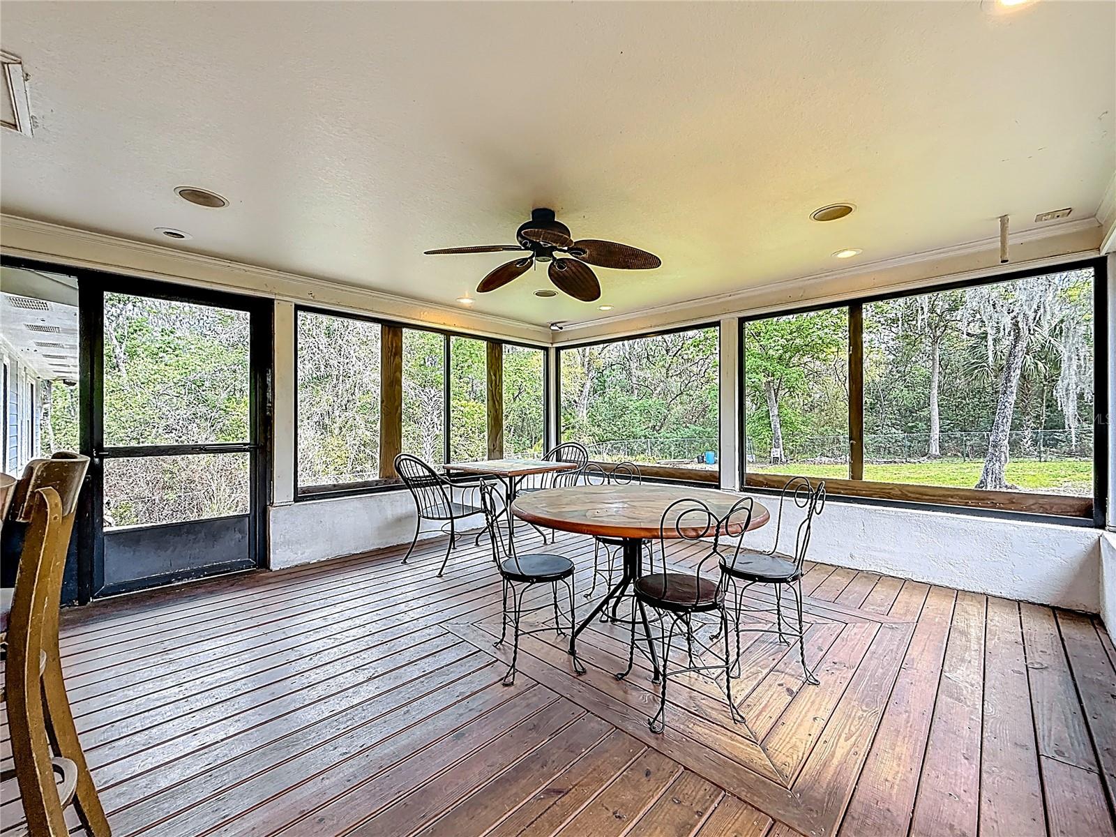 Image 71 of 100 For 1518 Dawn Heights Drive