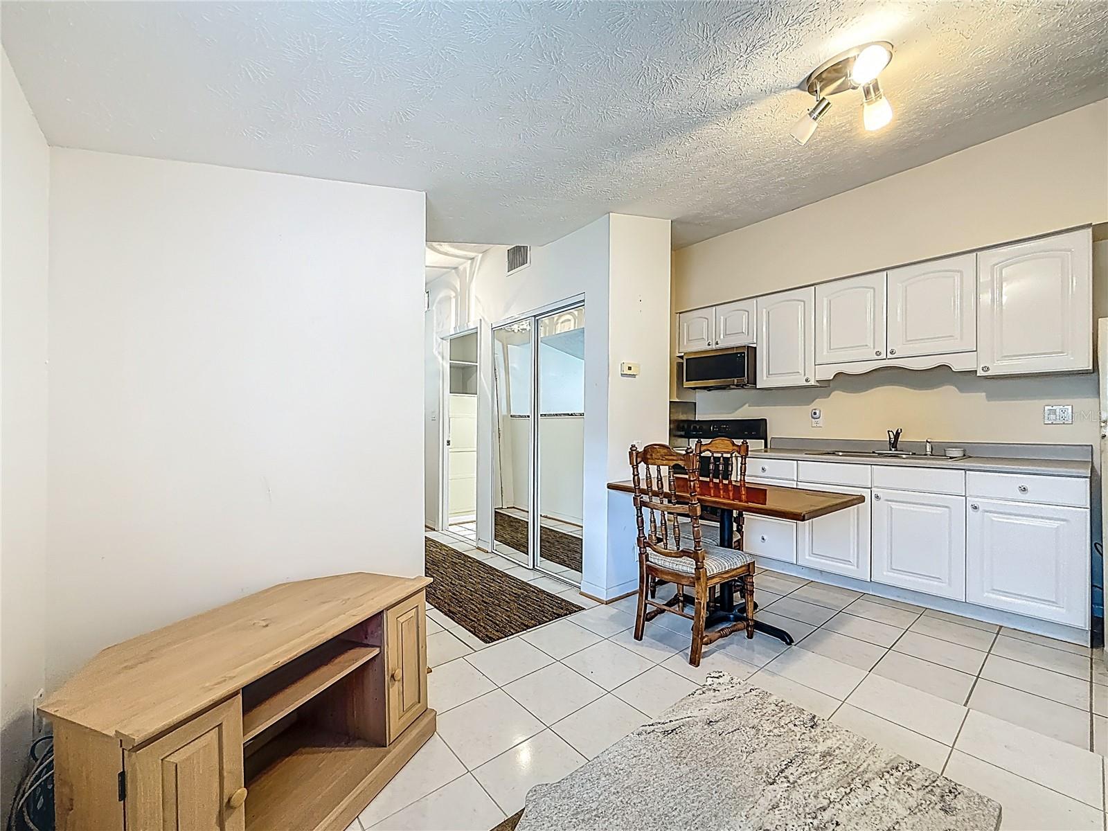 Image 77 of 100 For 1518 Dawn Heights Drive