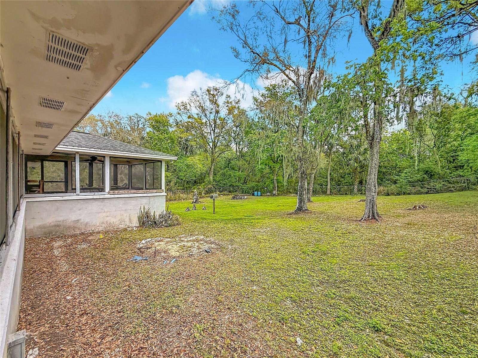 Image 86 of 100 For 1518 Dawn Heights Drive