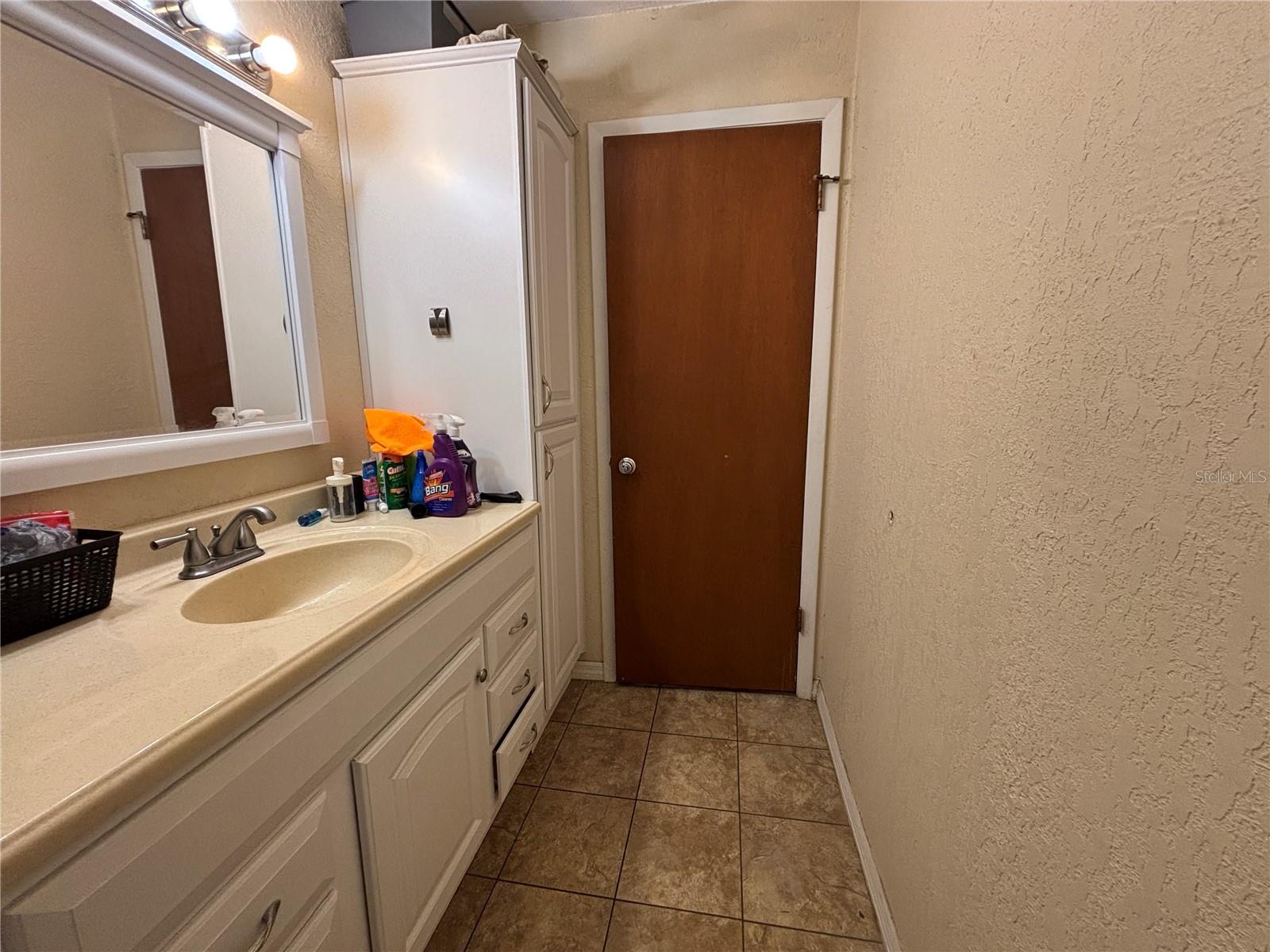 Image 18 of 28 For 103 Davis Street