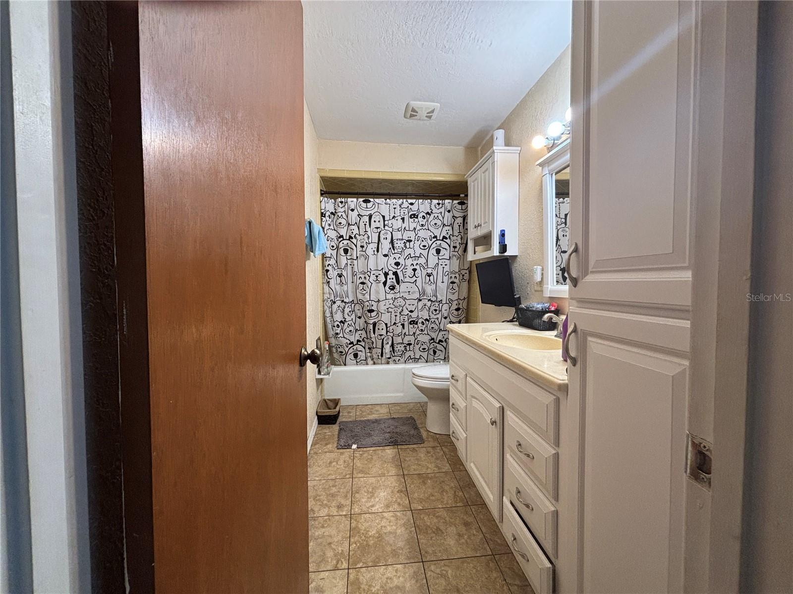 Image 20 of 28 For 103 Davis Street