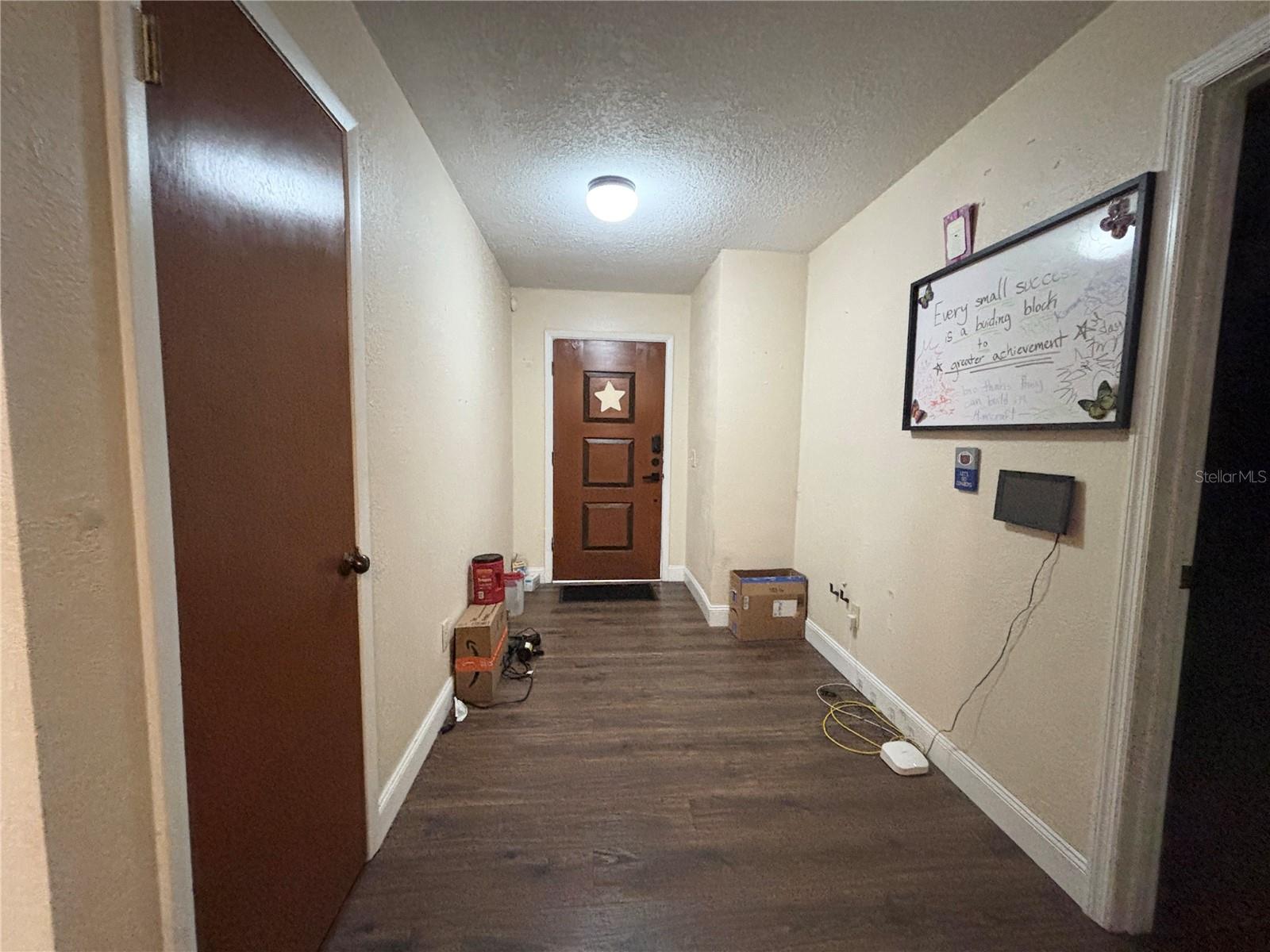 Image 24 of 28 For 103 Davis Street