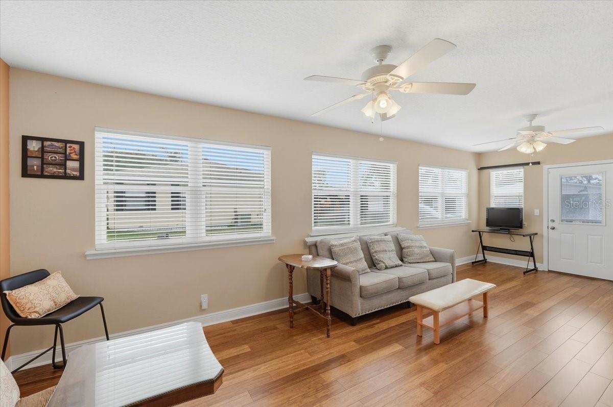 Image 15 of 35 For 2363 Sea Island Circle S