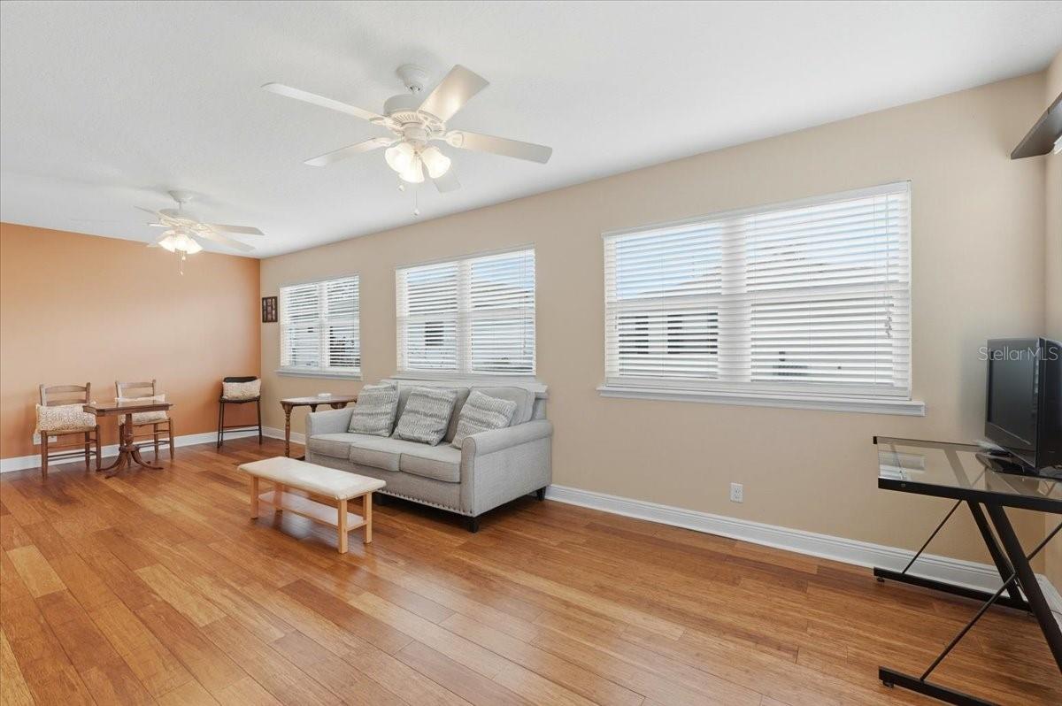 Image 17 of 35 For 2363 Sea Island Circle S