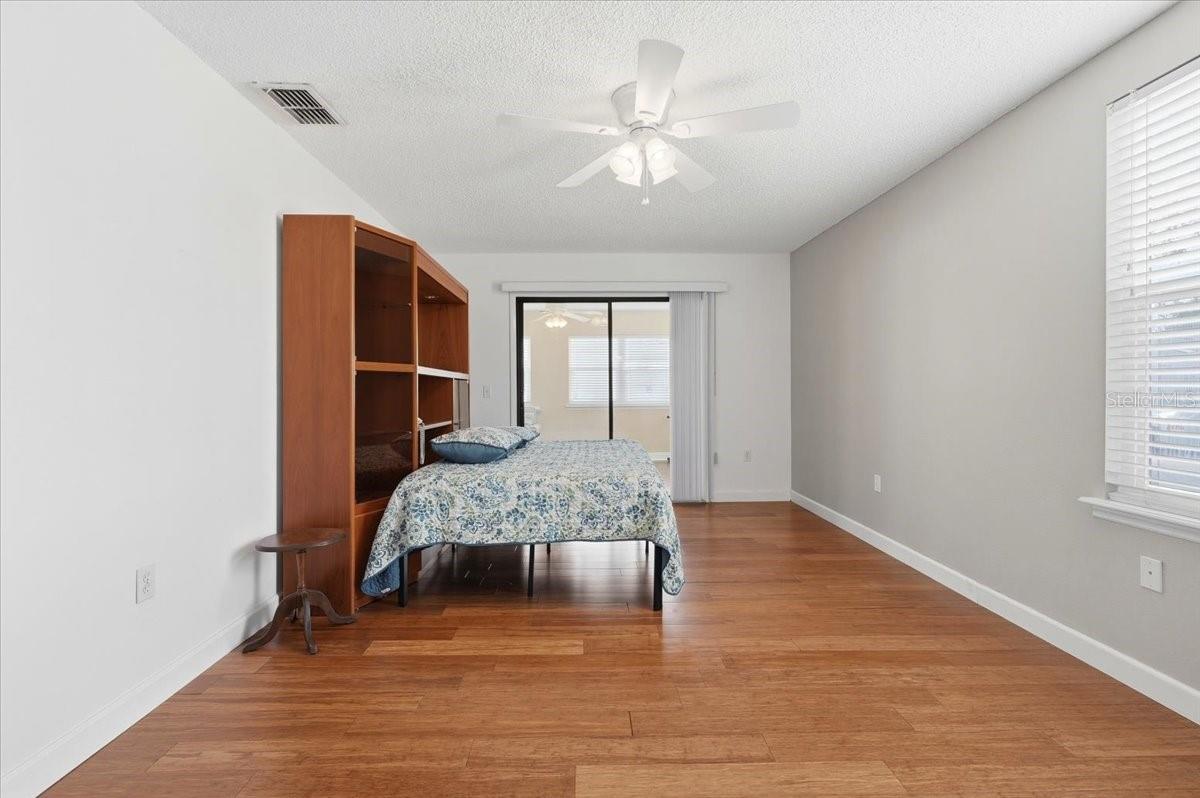 Image 21 of 35 For 2363 Sea Island Circle S