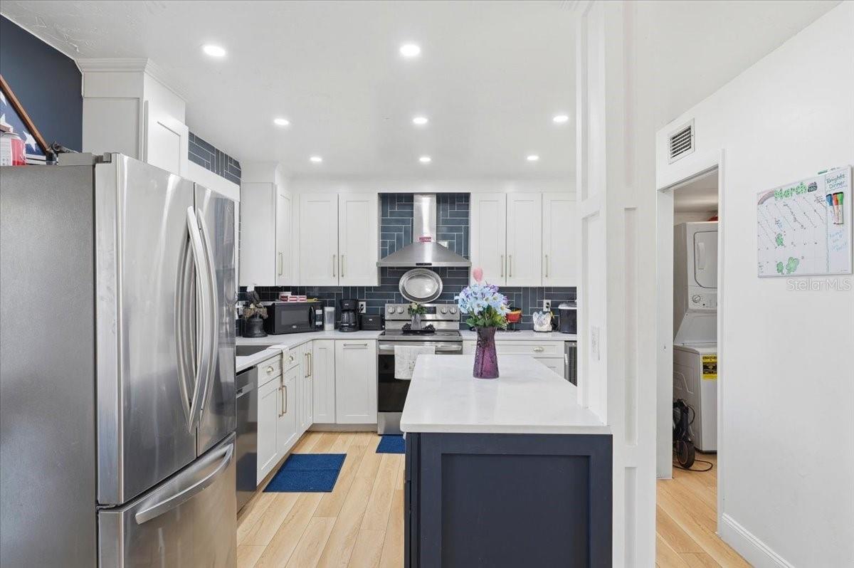 Image 12 of 34 For 1836 Crystal Lake Drive 70