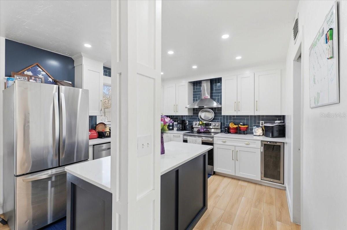 Image 13 of 34 For 1836 Crystal Lake Drive 70