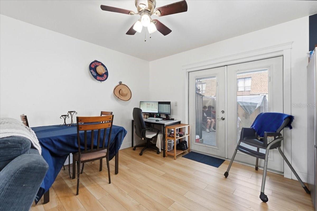 Image 16 of 34 For 1836 Crystal Lake Drive 70