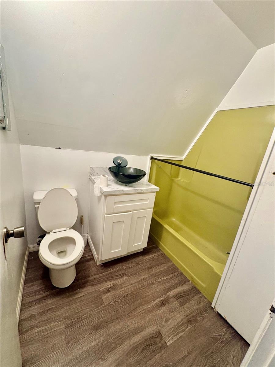 Image 14 of 41 For 501 Lanier Avenue