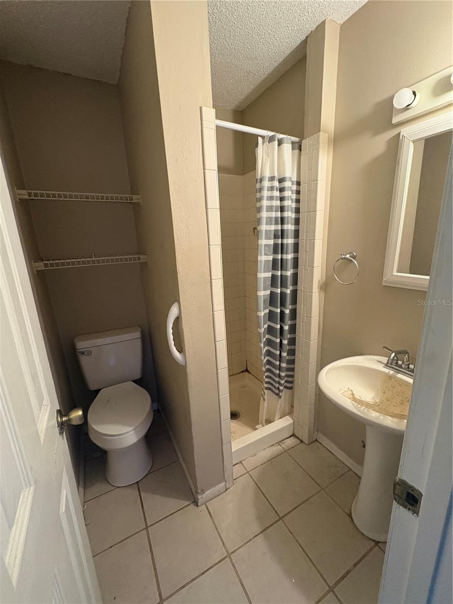 Image 38 of 41 For 501 Lanier Avenue