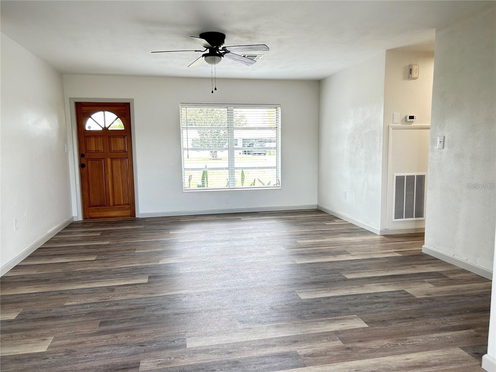 Image 20 of 35 For 4909 Fleetwood Street