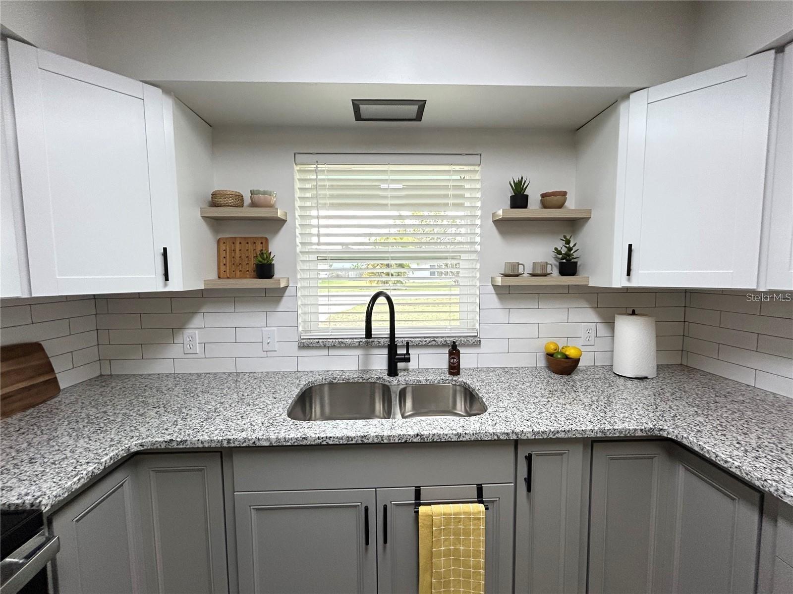 Image 6 of 35 For 4909 Fleetwood Street