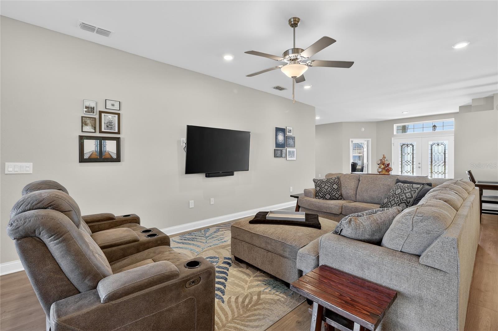 Image 18 of 61 For 6847 Treymont Drive