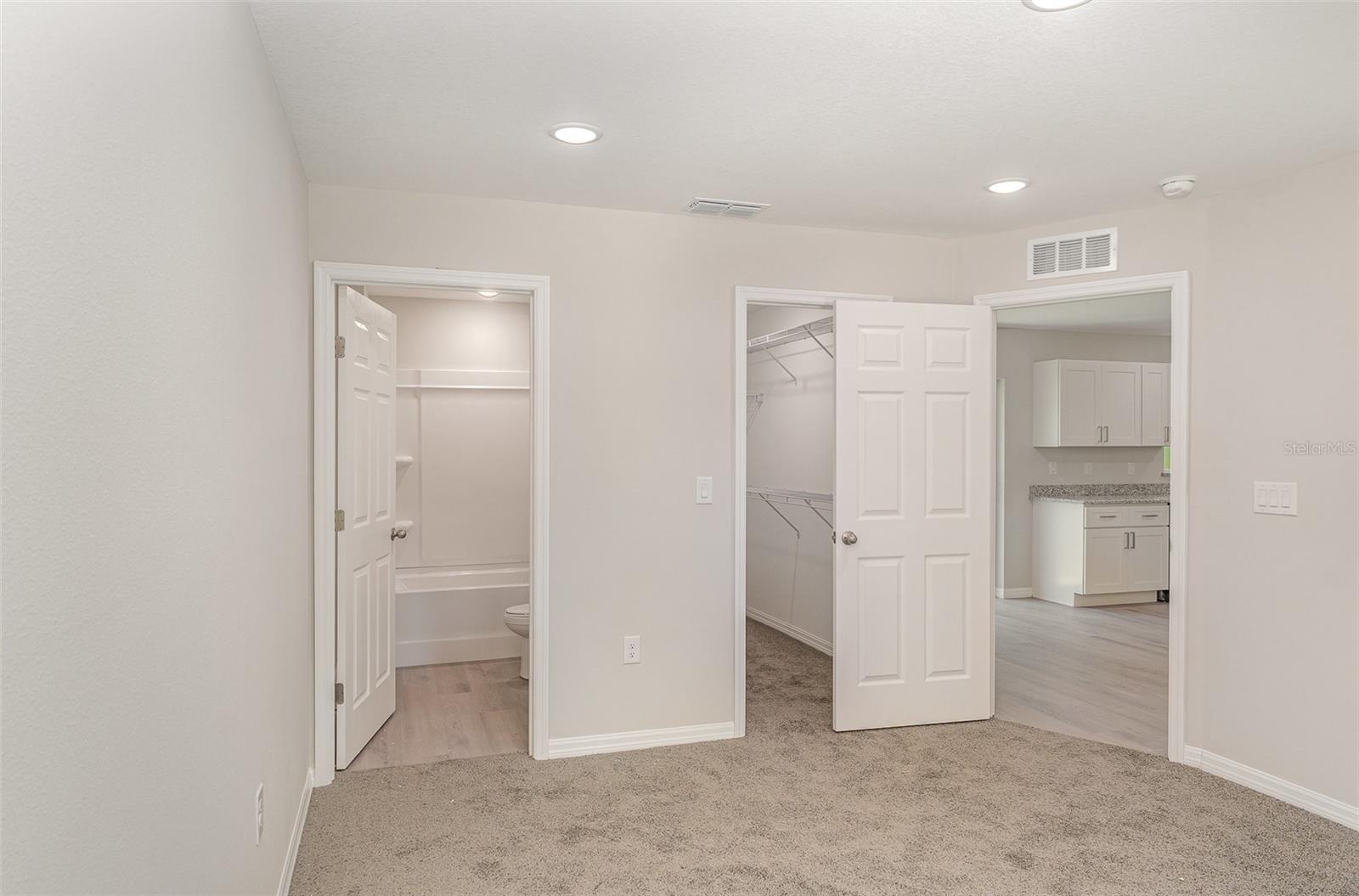 Image 8 of 18 For 306-308 Ave P Nw