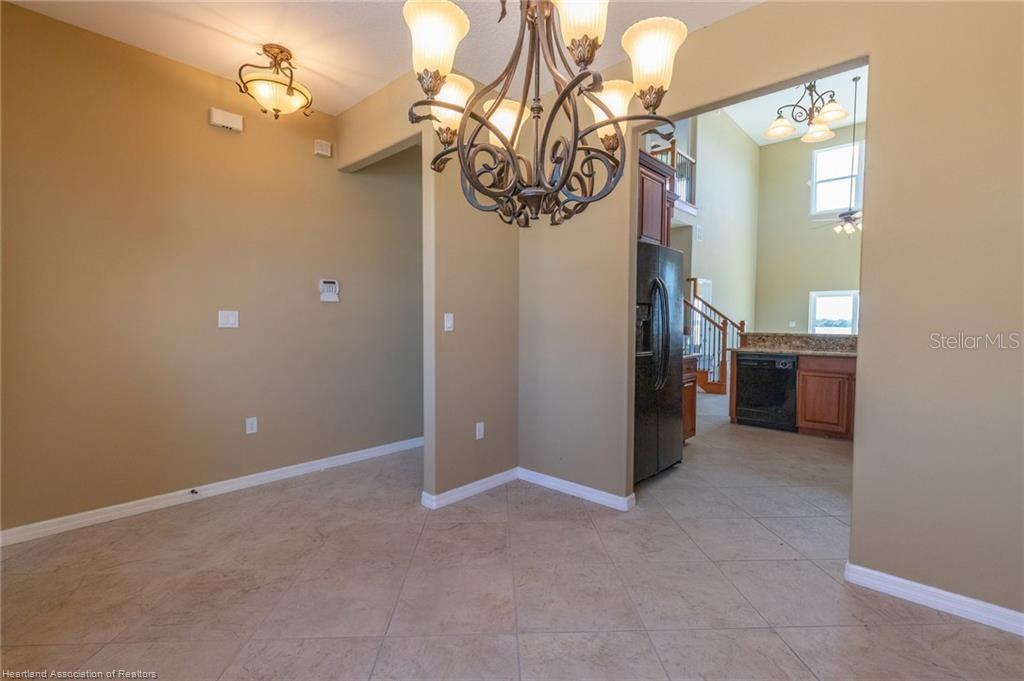 Image 13 of 18 For 1900 Oasis Boulevard