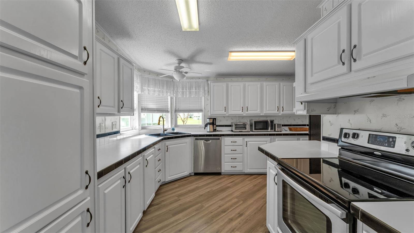 Image 5 of 39 For 5248 Island View Circle S