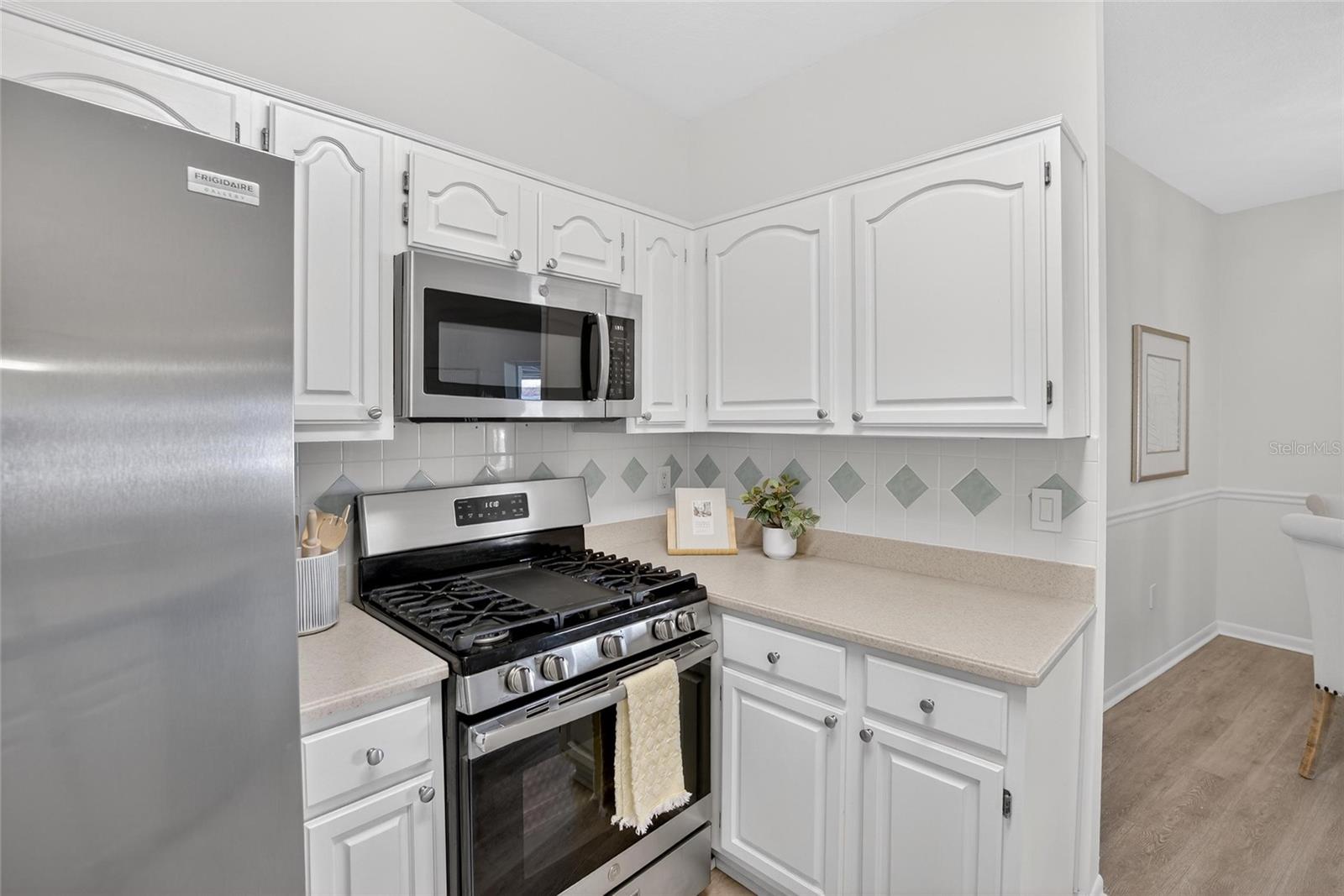 Image 18 of 59 For 6144 Silver Lakes Drive E