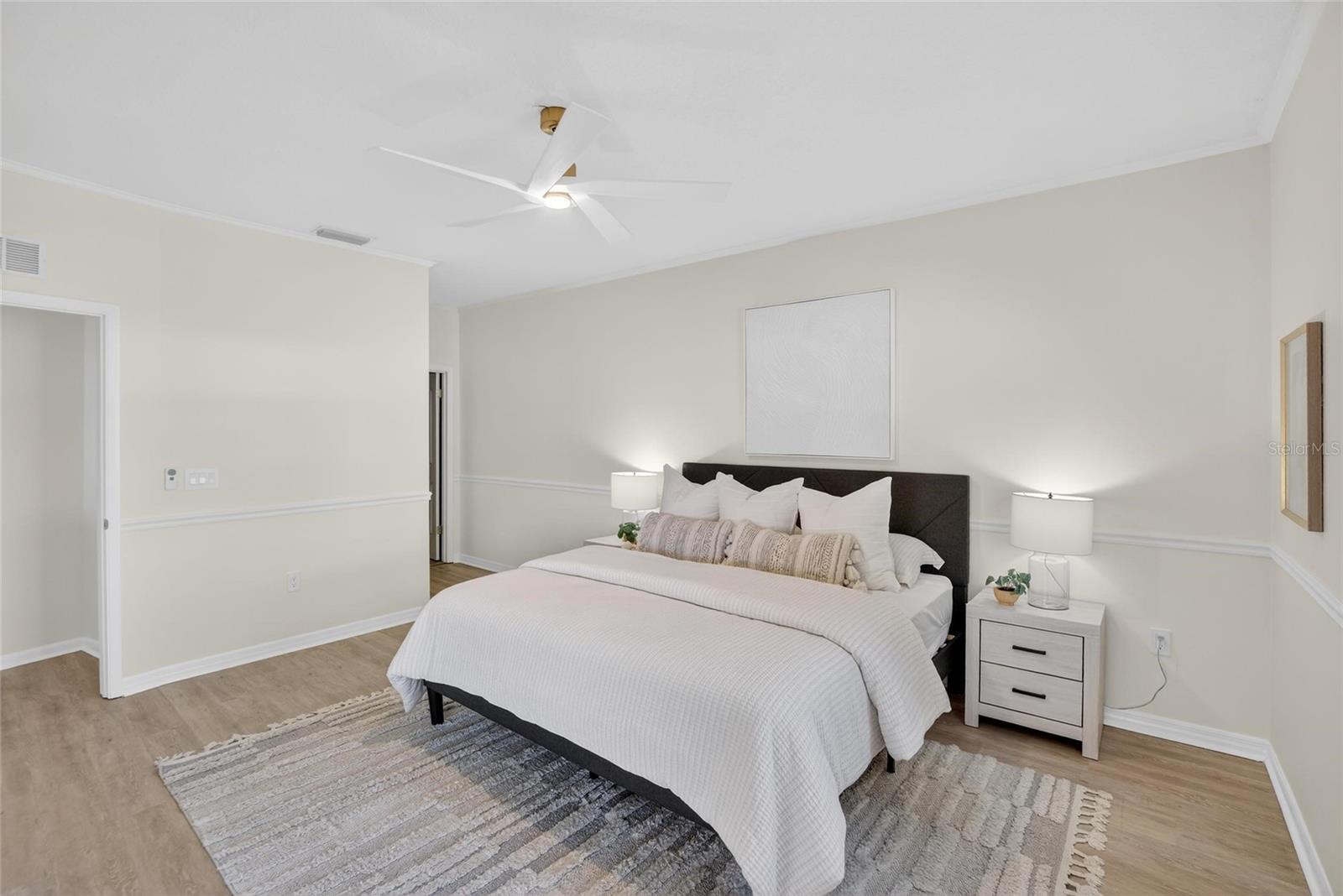 Image 23 of 59 For 6144 Silver Lakes Drive E