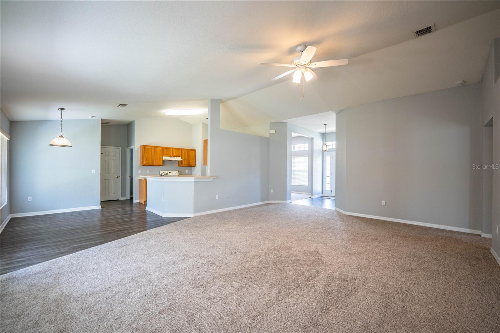 Image 14 of 87 For 233 Towhee Road