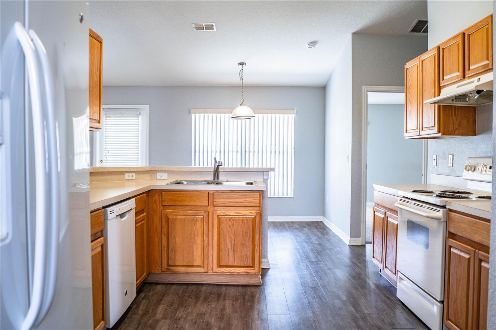 Image 26 of 87 For 233 Towhee Road