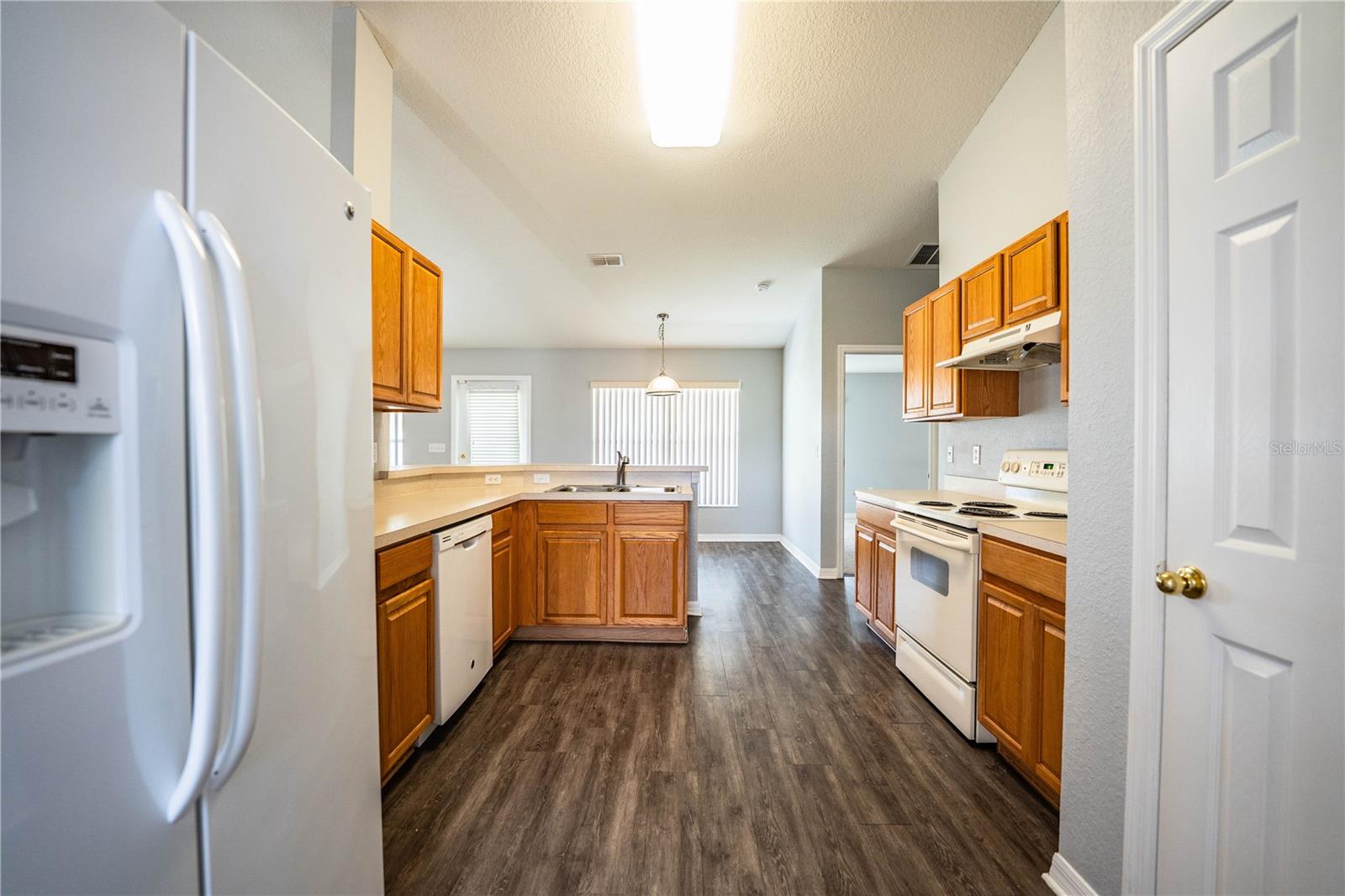 Image 29 of 87 For 233 Towhee Road