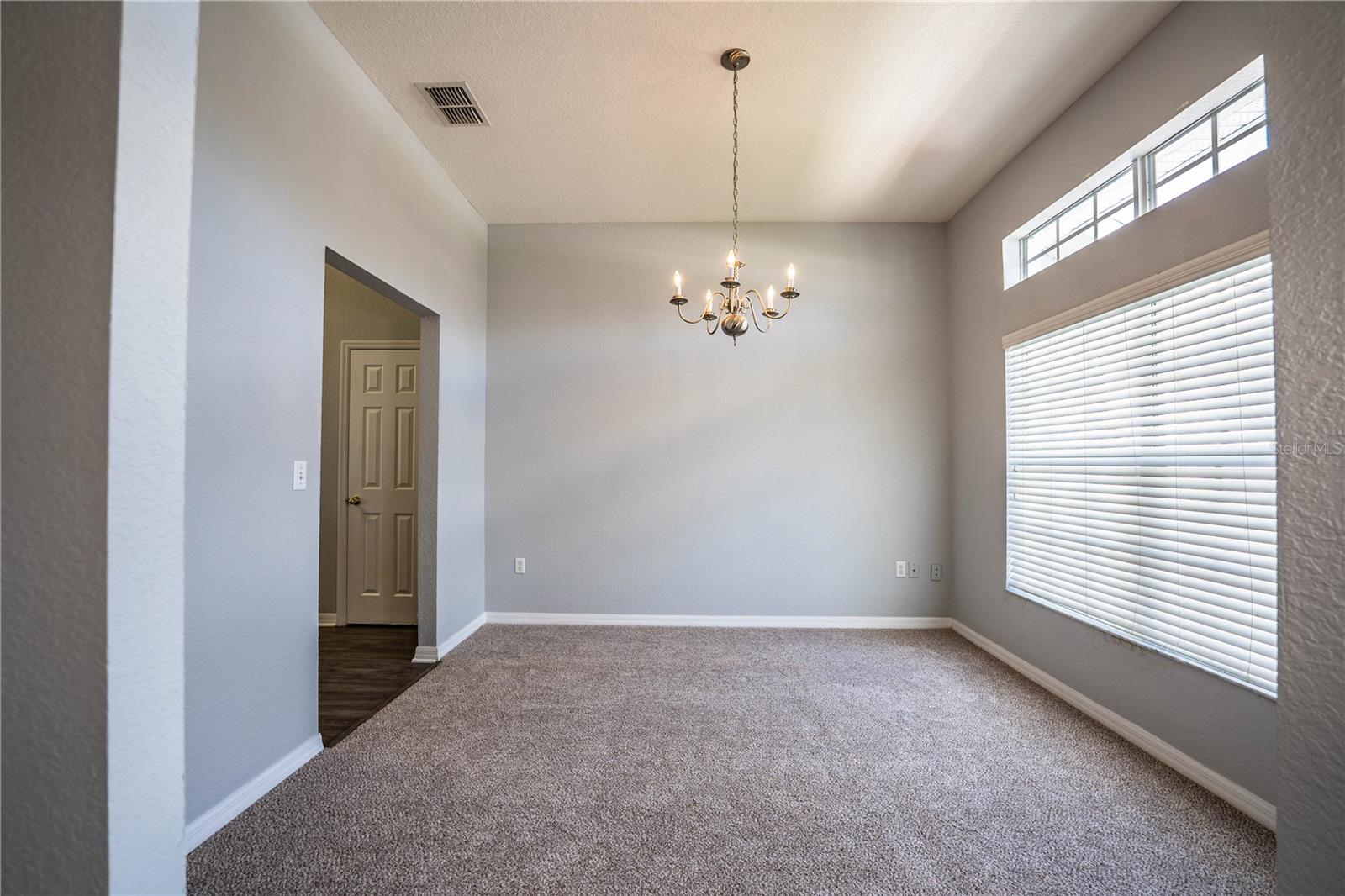 Image 33 of 87 For 233 Towhee Road