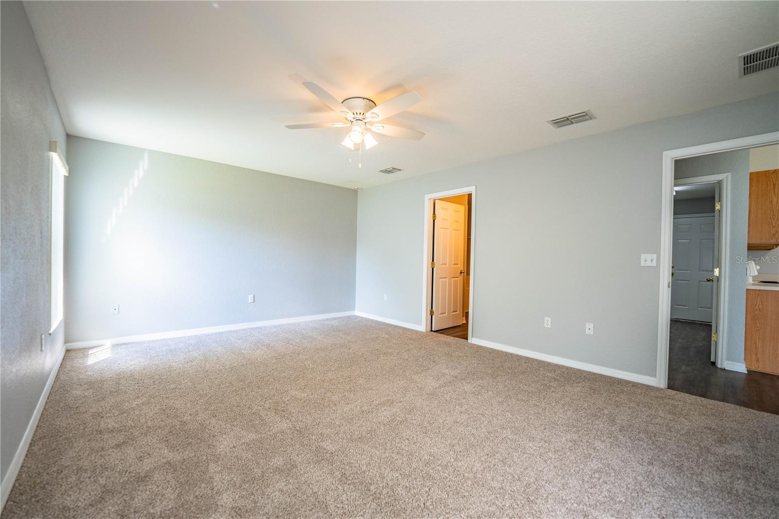 Image 41 of 87 For 233 Towhee Road