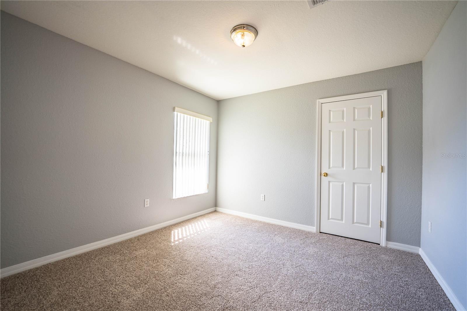 Image 53 of 87 For 233 Towhee Road