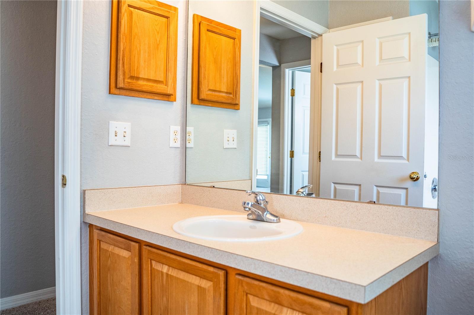 Image 58 of 87 For 233 Towhee Road