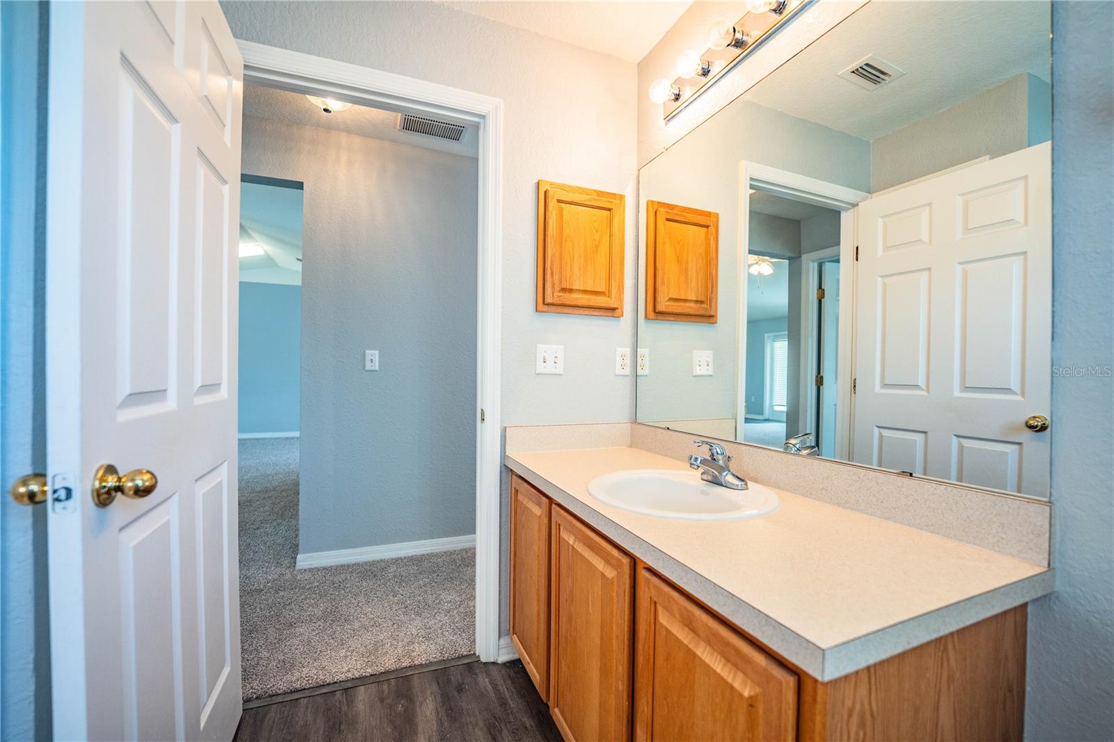 Image 59 of 87 For 233 Towhee Road