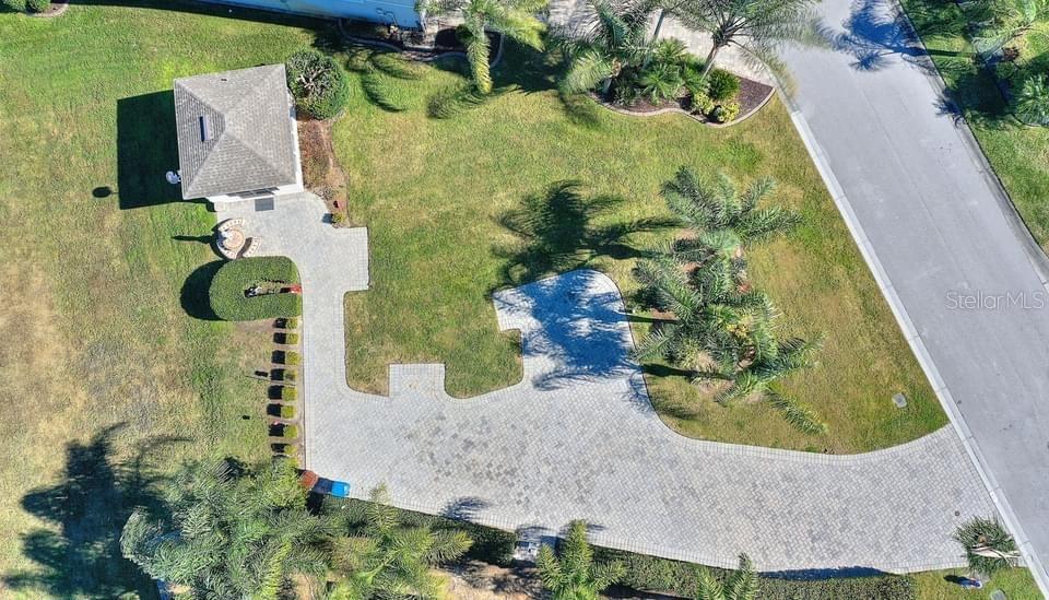 Image 4 of 5 For 714 Meandering Way