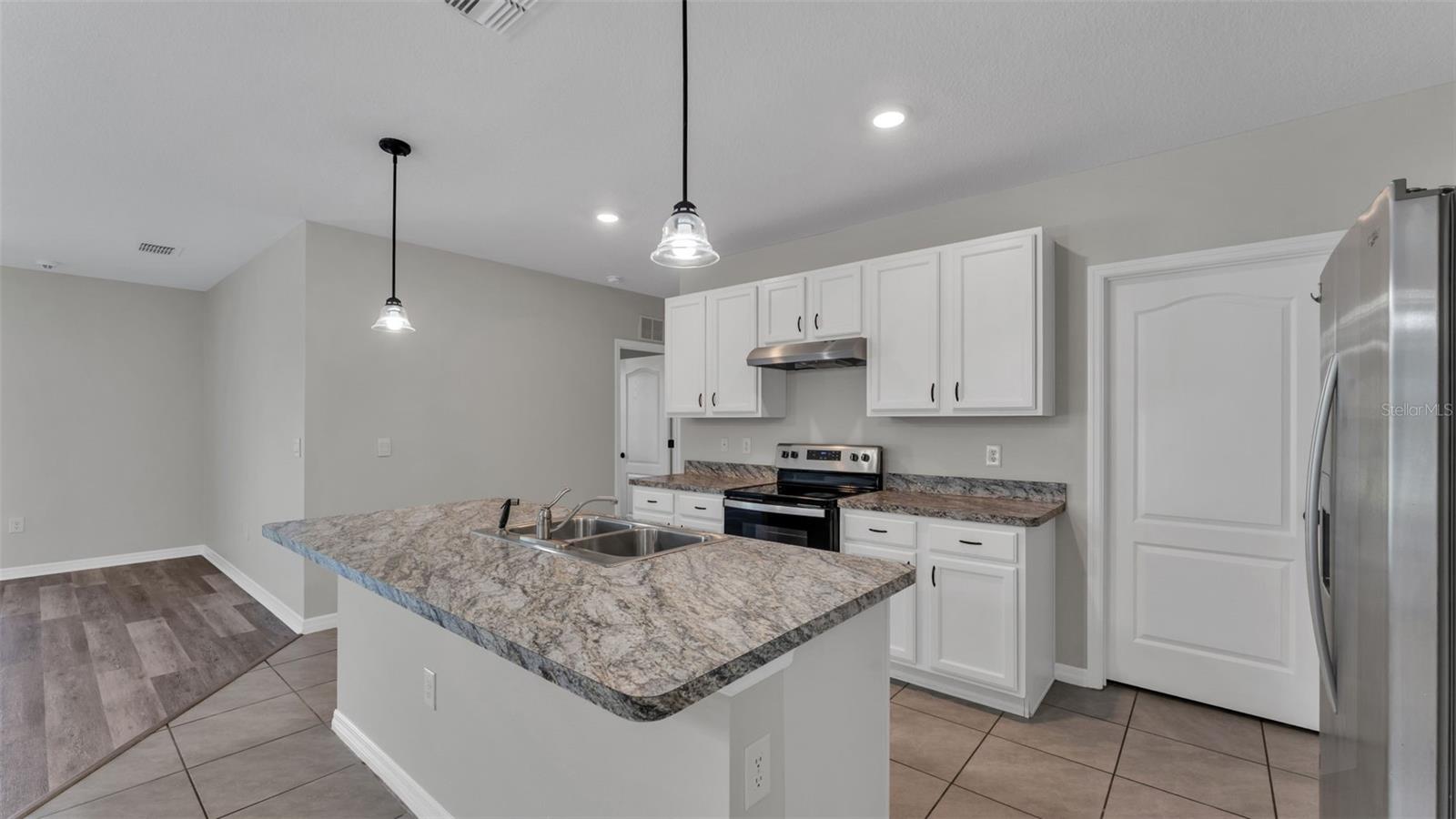 Image 10 of 16 For 225 Gina Lane