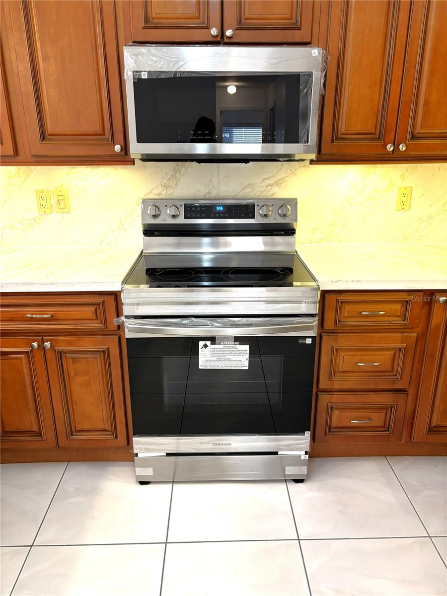 Image 17 of 36 For 510 181st Way