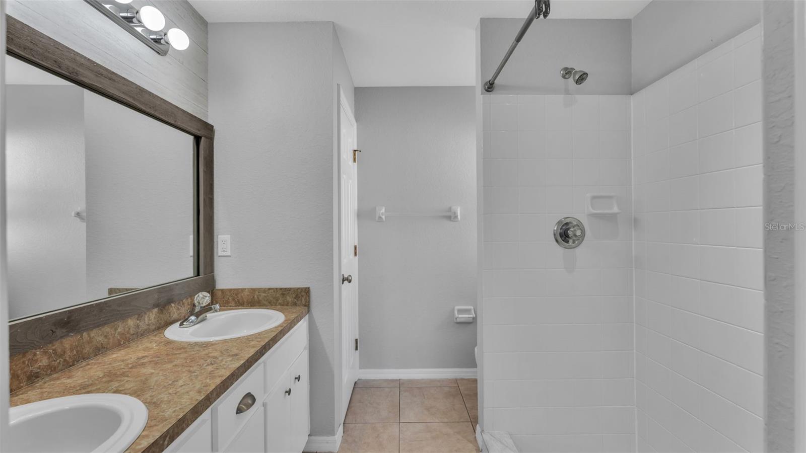 Image 28 of 43 For 4639 Great Blue Heron Drive