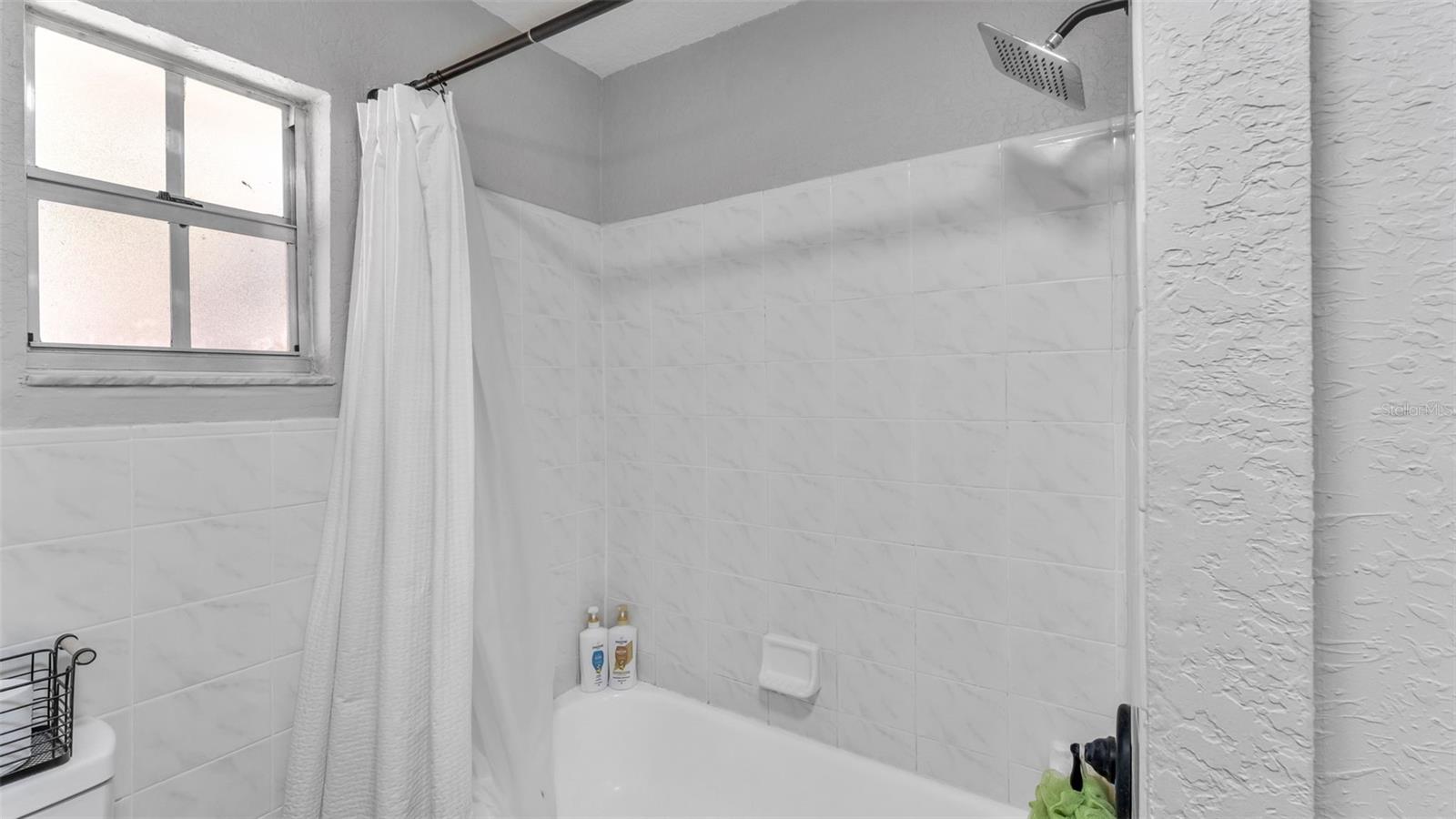 Image 19 of 34 For 631 Nashua Avenue