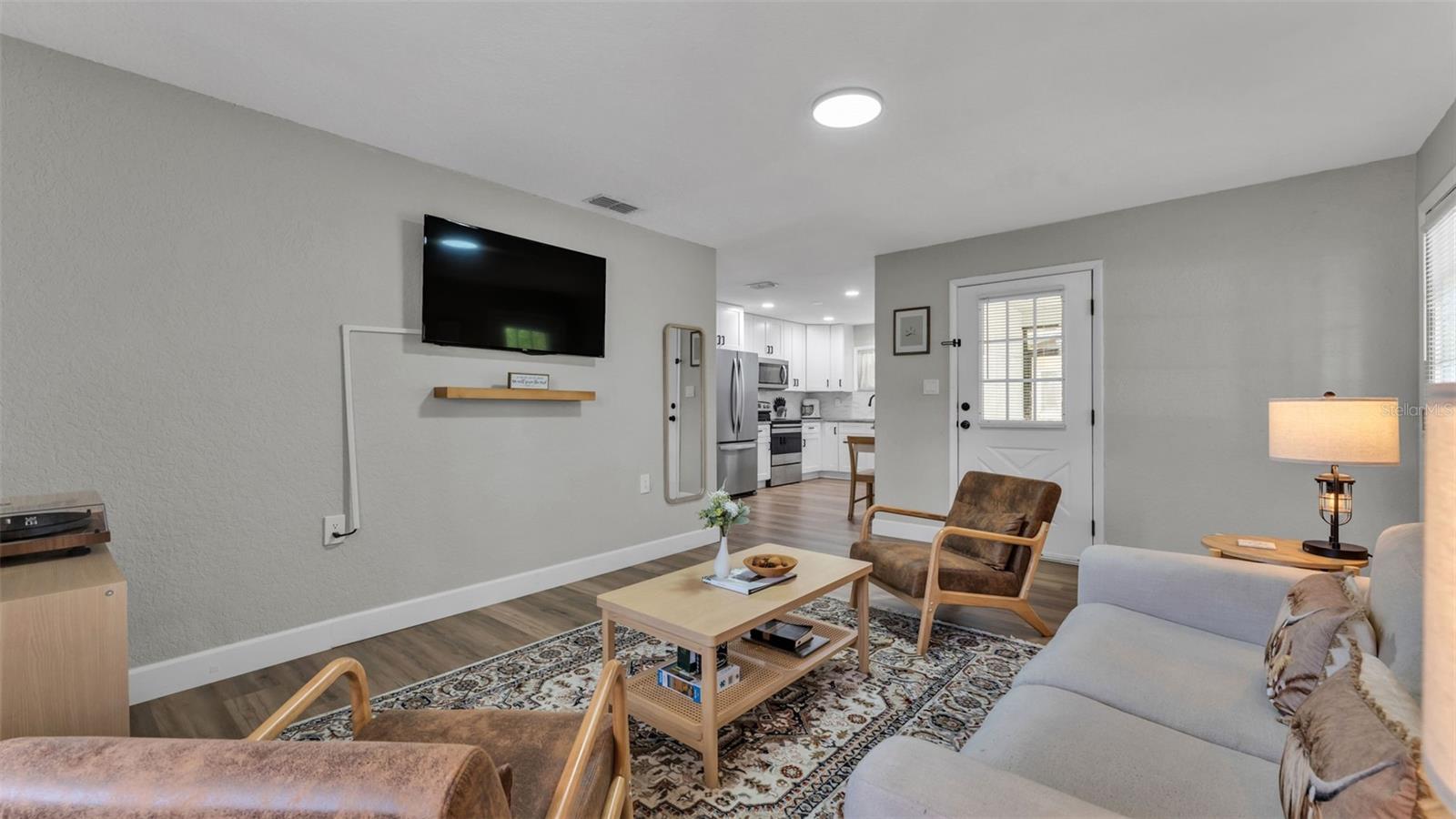 Image 6 of 34 For 631 Nashua Avenue