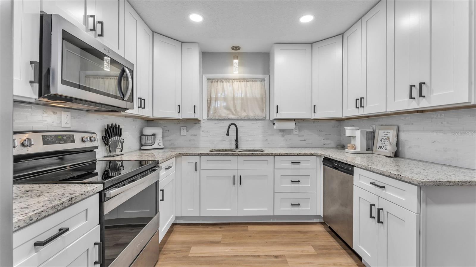 Image 8 of 34 For 631 Nashua Avenue