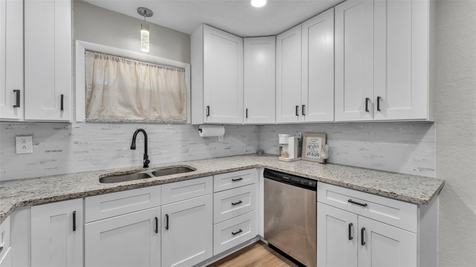 Image 9 of 34 For 631 Nashua Avenue