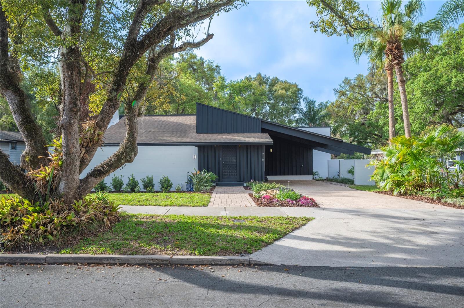 Details for 210 Palm Drive, LAKELAND, FL 33803