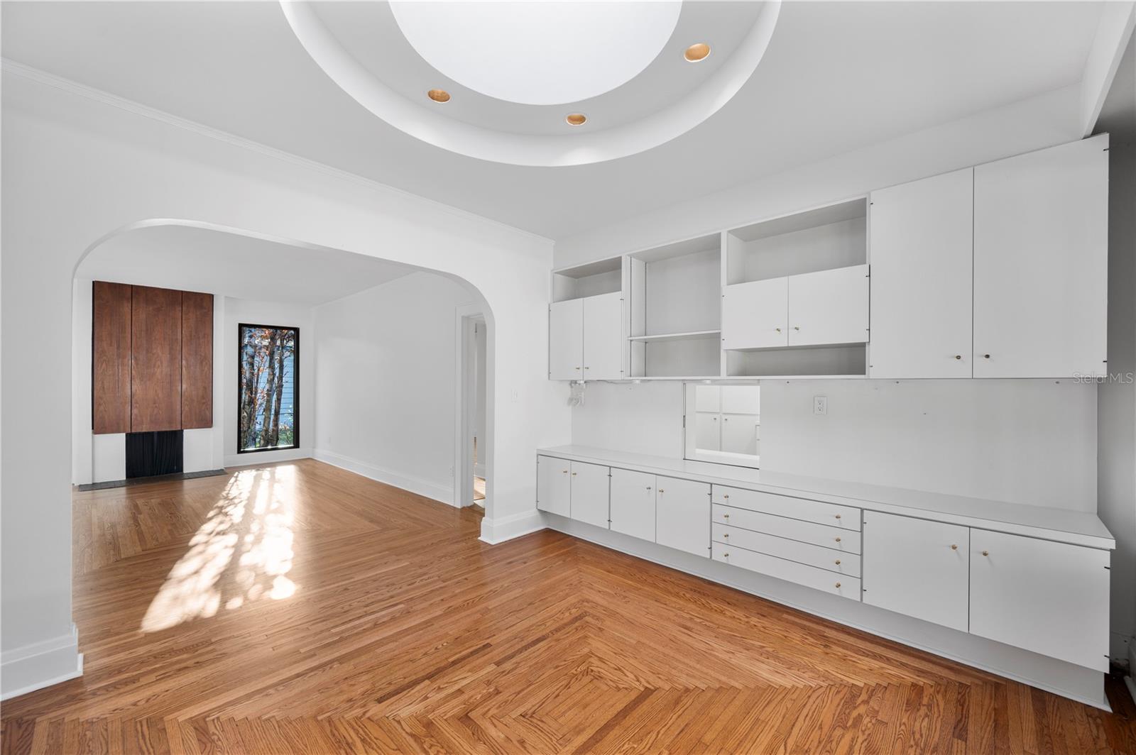 Image 13 of 67 For 210 Palm Drive