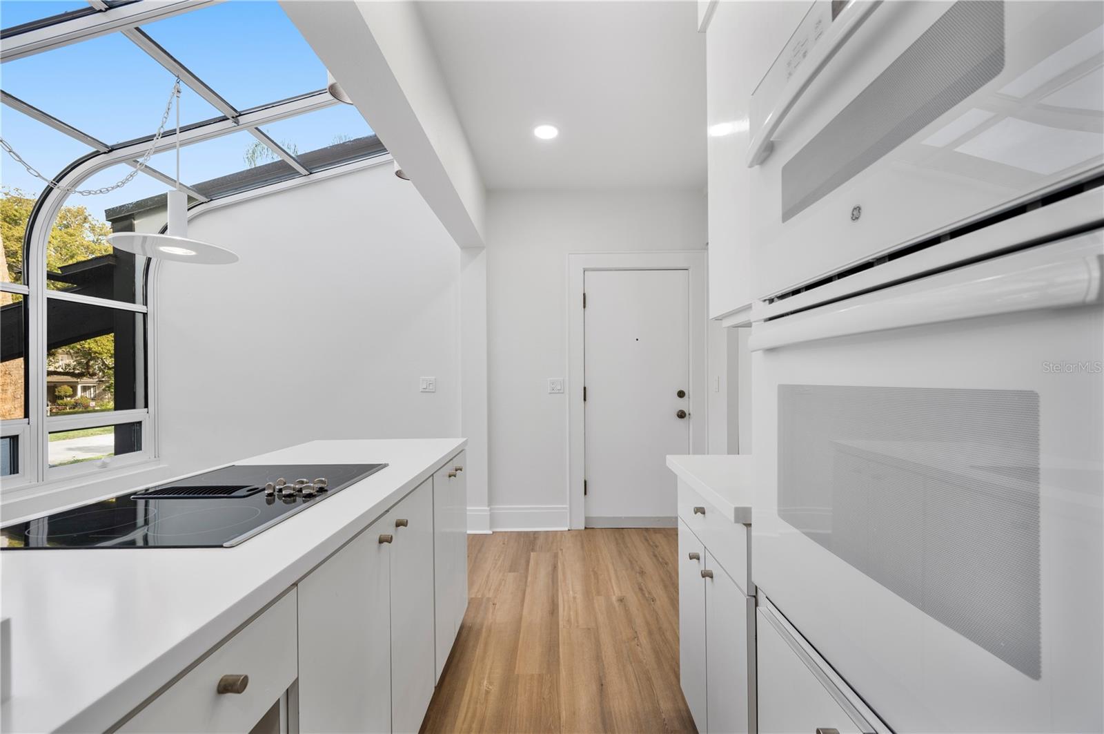 Image 19 of 67 For 210 Palm Drive