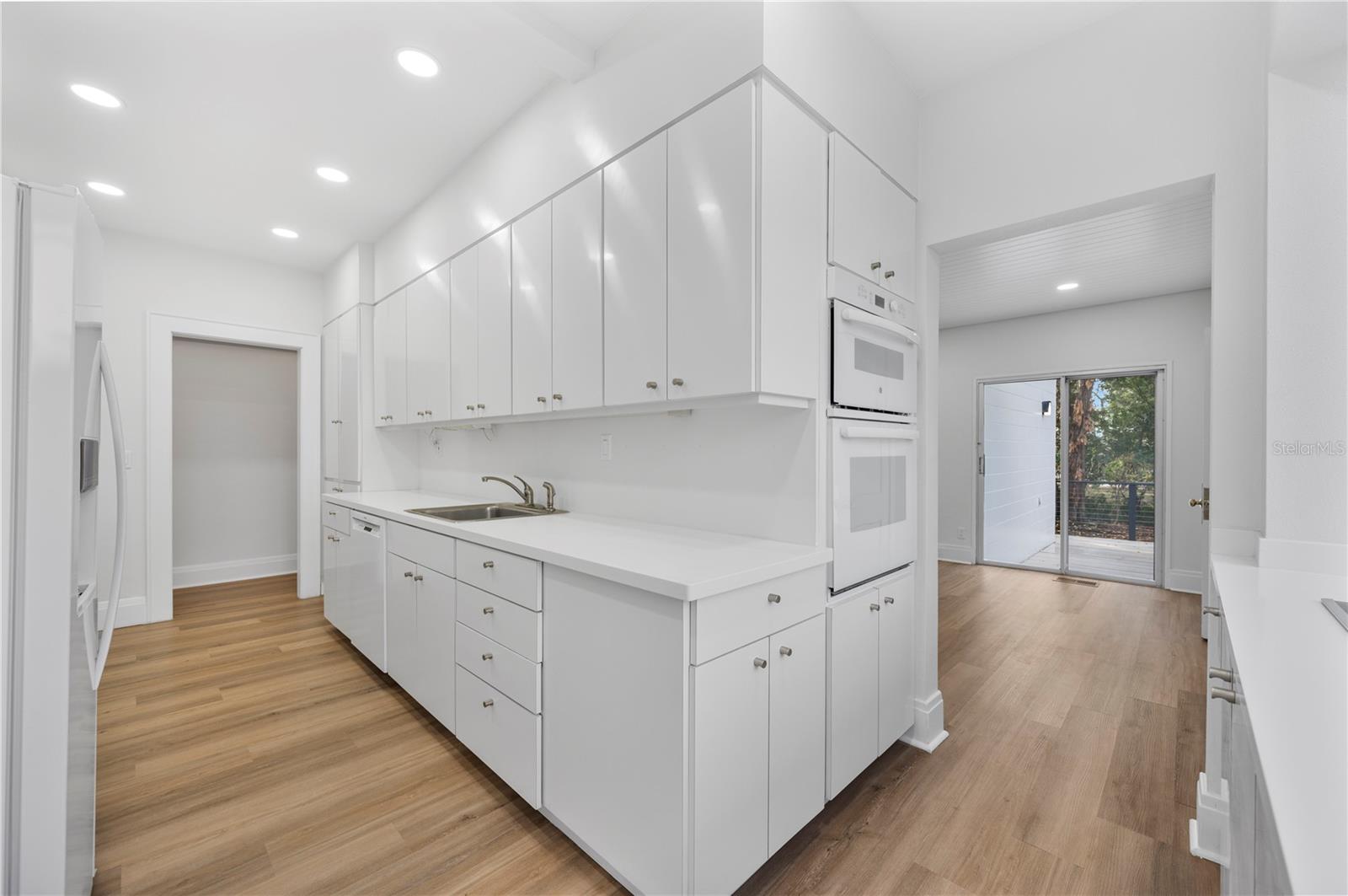 Image 20 of 67 For 210 Palm Drive