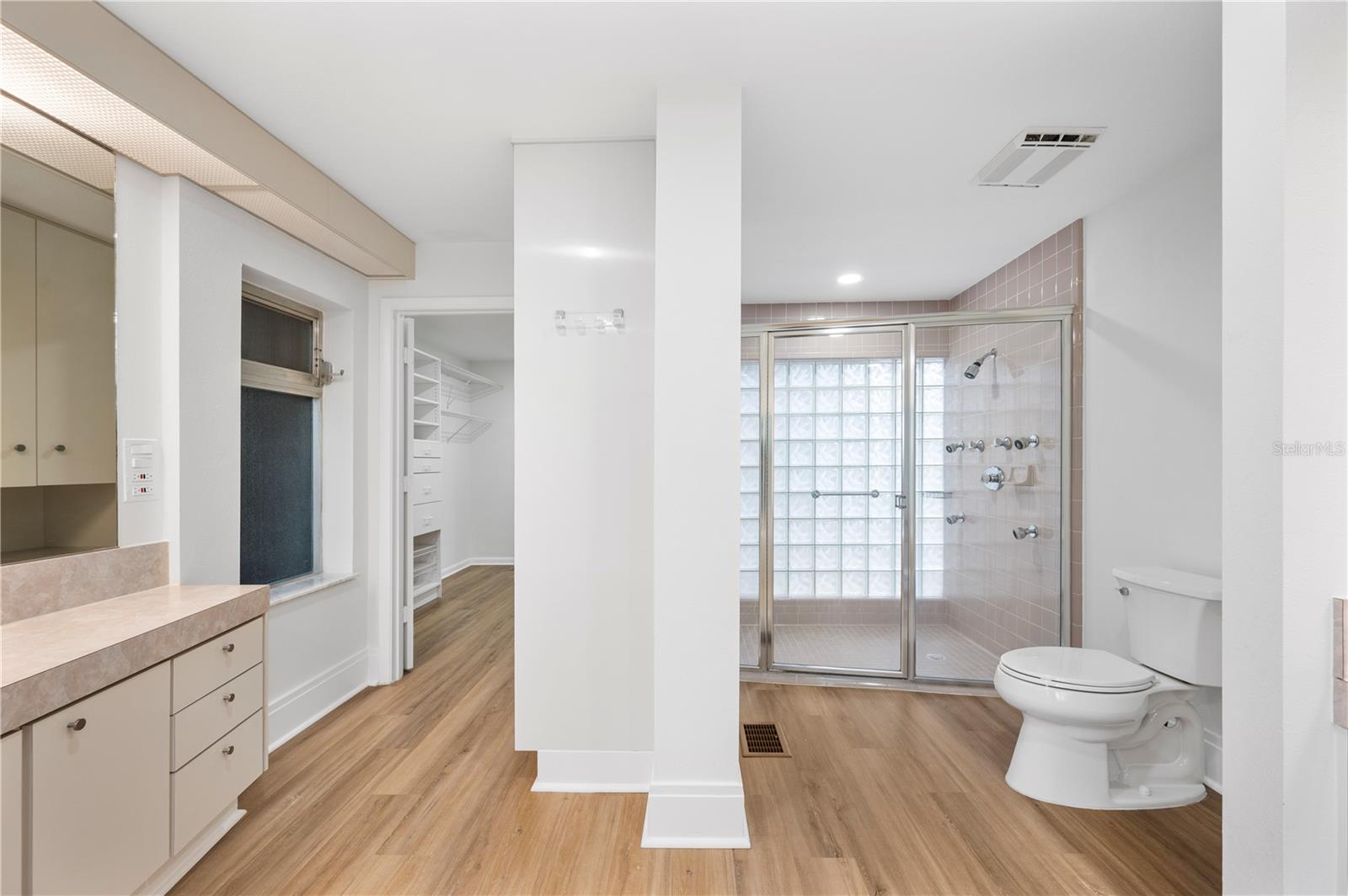 Image 30 of 67 For 210 Palm Drive