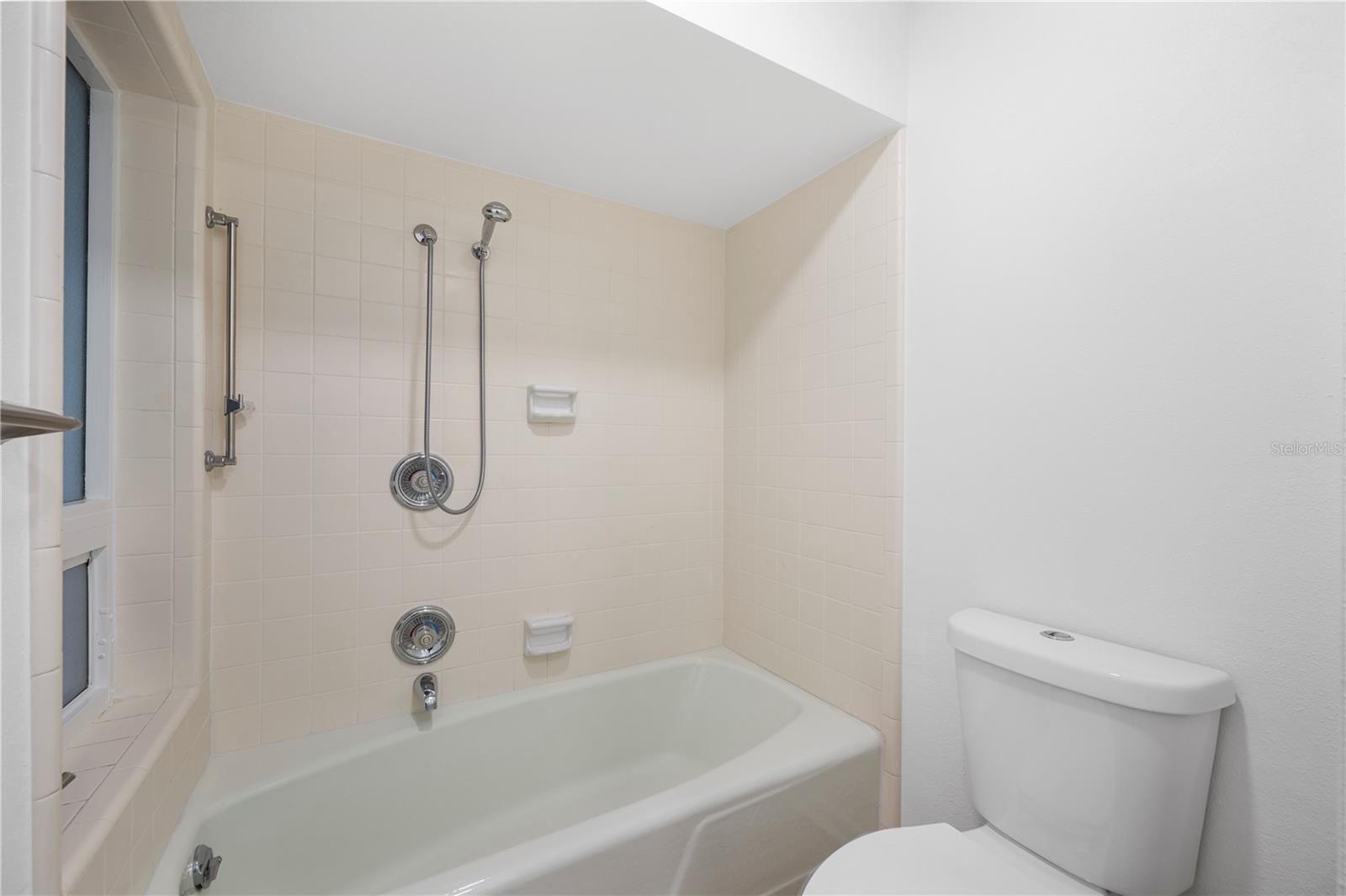 Image 36 of 67 For 210 Palm Drive