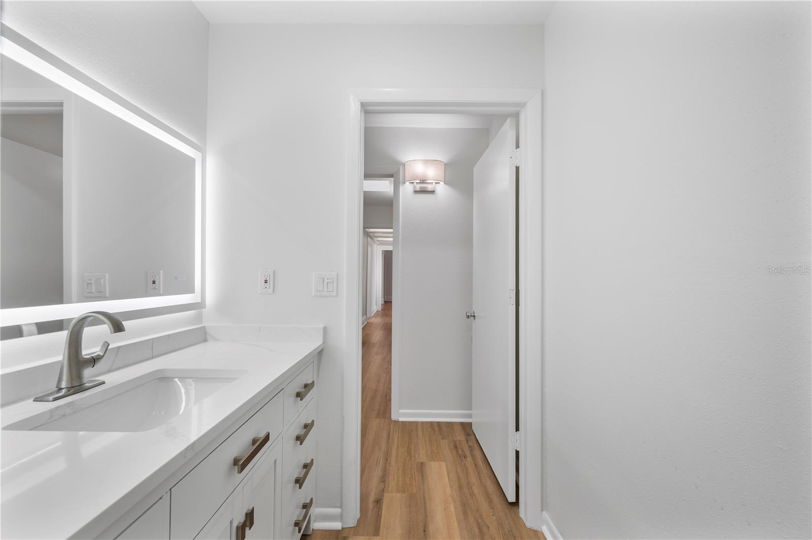 Image 37 of 67 For 210 Palm Drive