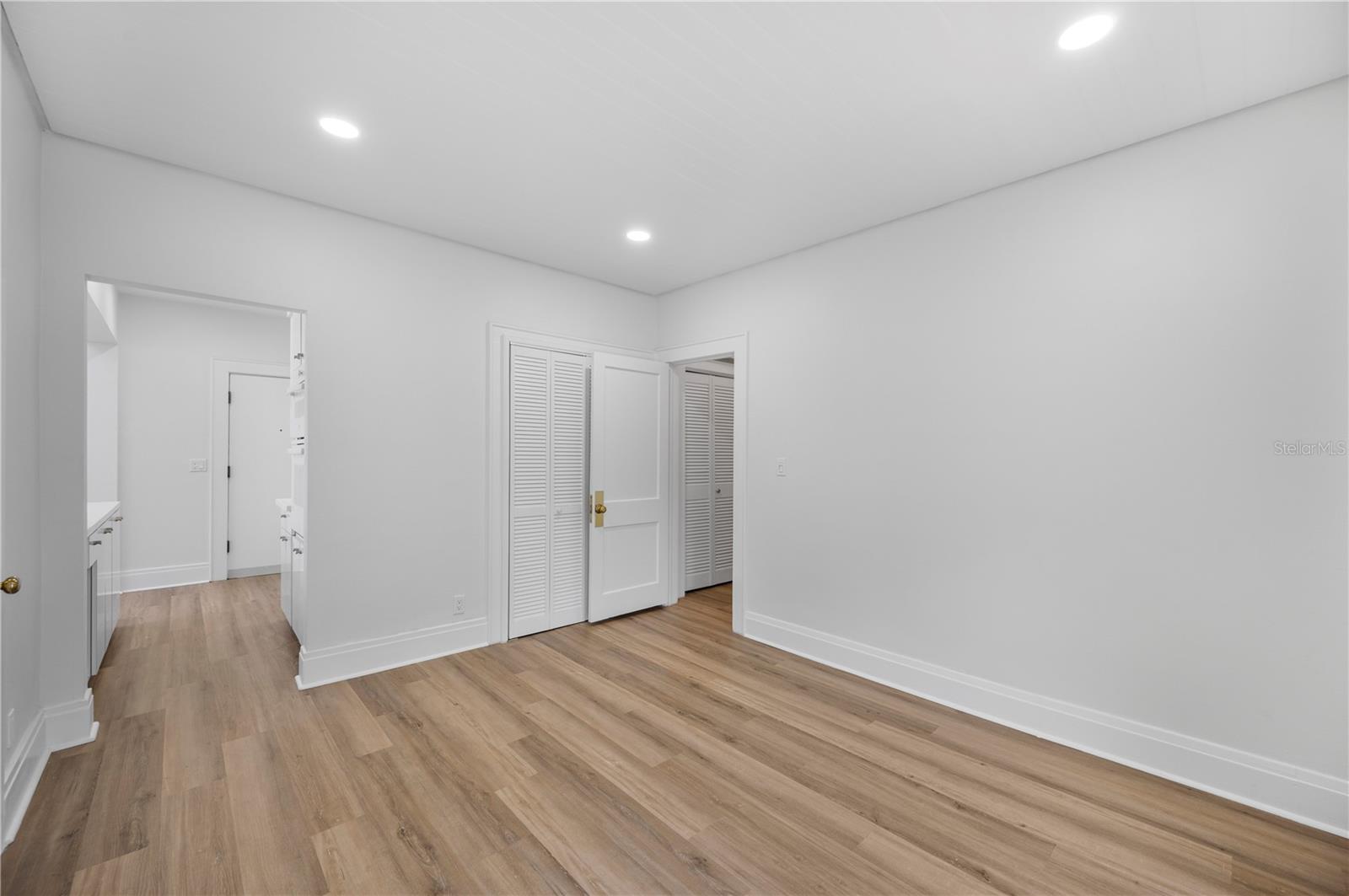 Image 38 of 67 For 210 Palm Drive