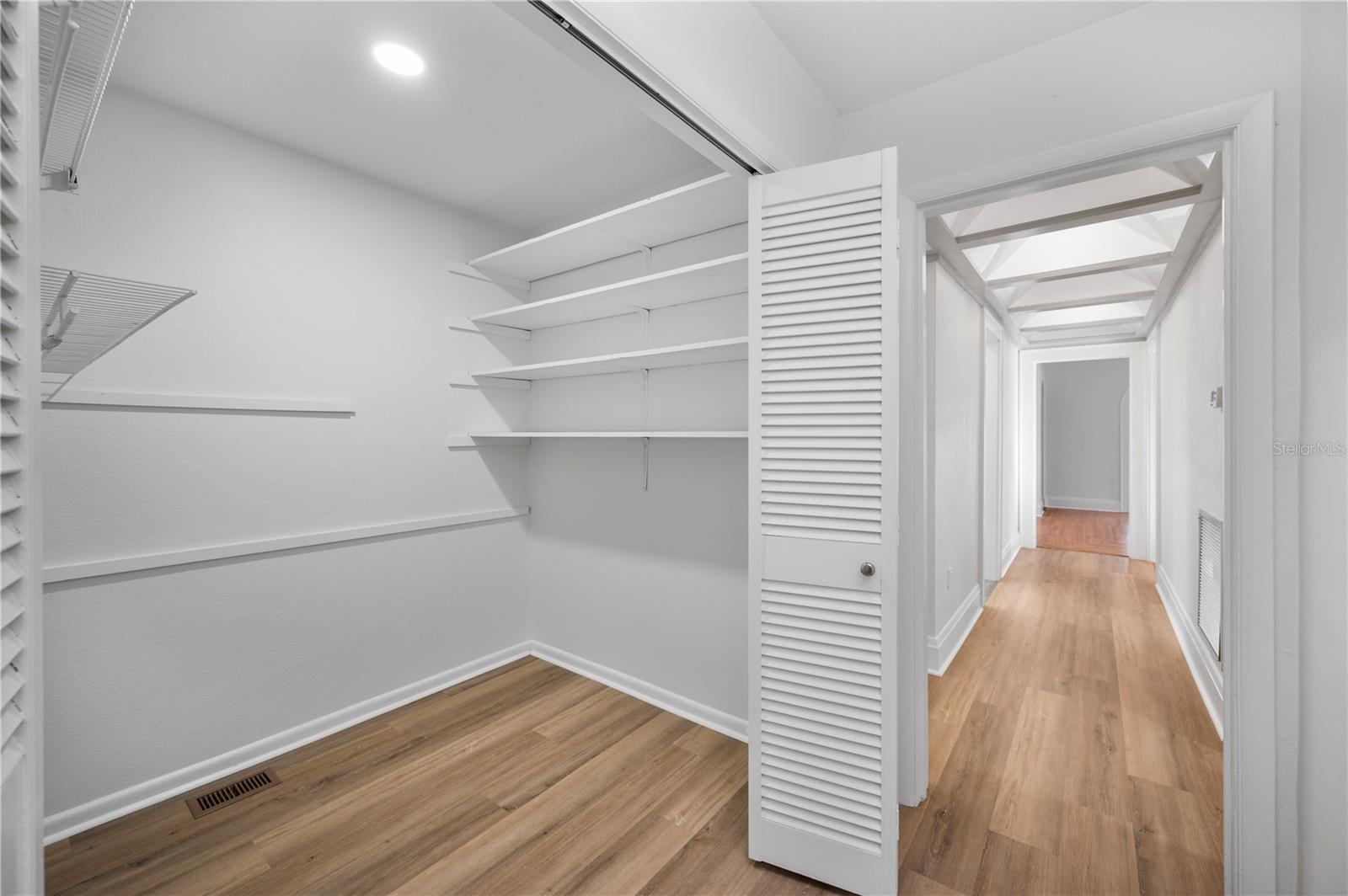 Image 46 of 67 For 210 Palm Drive