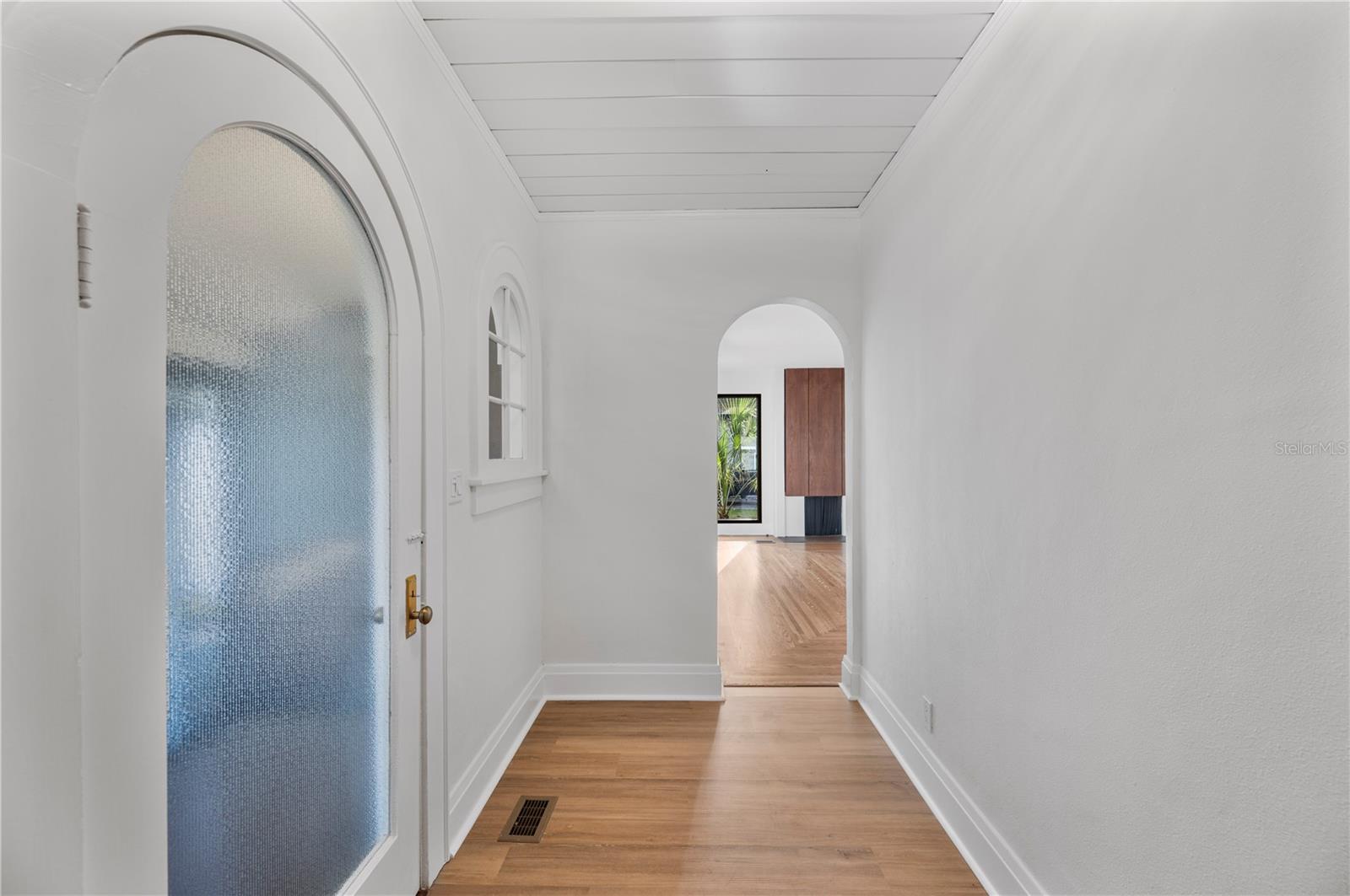 Image 49 of 67 For 210 Palm Drive